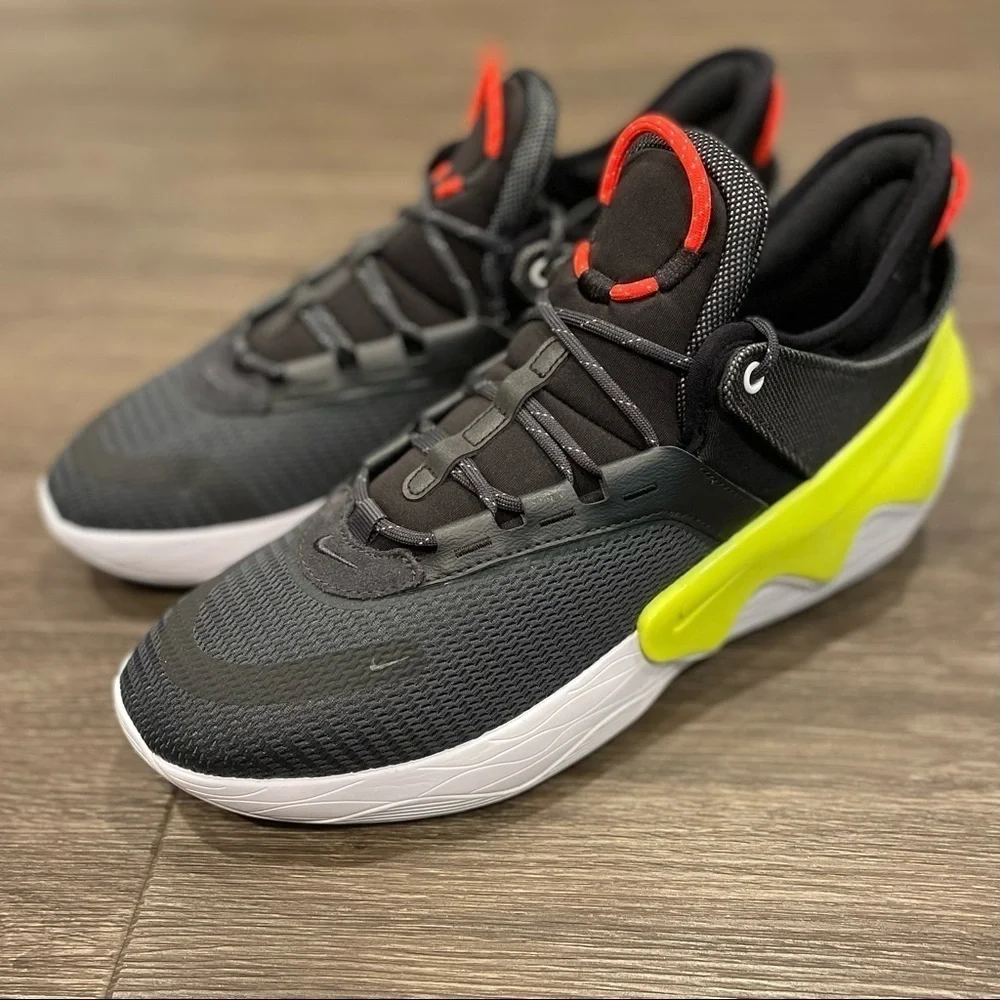 Nike Distorted DNA Black White Volt Sz 10.5
